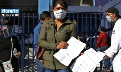 Las personas han presentado las solicitudes respectivas en las empresas eléctricas para que se revisen los altos valores de las planillas de luz, que se han registrado durante el confinamiento. Foto: Eduardo Terán/ EL COMERCIO