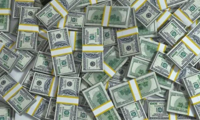 A través de un decreto, el presidente Rafael Correa amplió el límite de la deuda en 11 000 milllones. Foto: Imagen referencial Pixabay