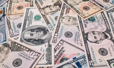 La divisa estadounidense cerró el día con una caída de +$29,06 pesos respecto a la jornada anterior (+0.77%)./ Foto: Shutterstock