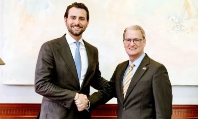 Lawrence Petroni, encargado de negocios de EE.UU. en Ecuador, conversó con Niels Olsen, presidente de la Asamblea Nacional / Foto: cortesía Embajada de Estados Unidos