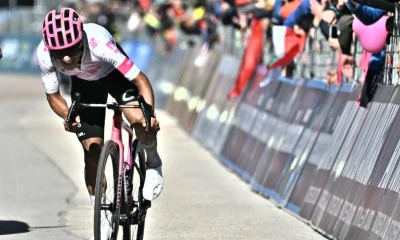 La fiesta por la etapa la disfrutaron los italianos Christian Scaroni y Lorenzo Fortunato / Foto: EFE