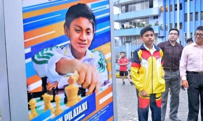 RECONOCIMIENTO. Los deportistas develaron los tótems con los cuales se les rinde homenaje. Foto: La Hora
