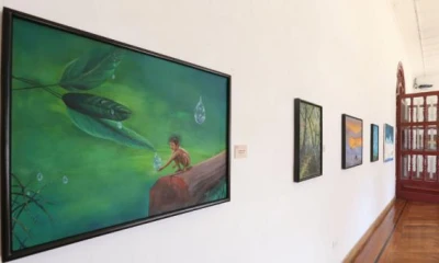 Los nombres de las pinturas: ‘Dolor e impotencia’, ‘Sombra’, ‘Viaje sin futuro’, ‘Lágrimas de sangre’ y otros buscan apelar a la sensibilidad de los visitantes. Foto: El Comercio