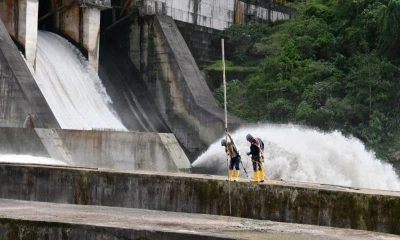 La tarea de desalojo de sedimentos comenzó ayer y culminará el 2 de febrero / Foto: cortesía Celec