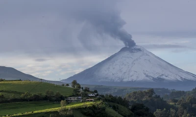 Según el reporte de las 06:52 hora local (11:52 GMT), la columna tenía dirección sur-este / Foto: EFE