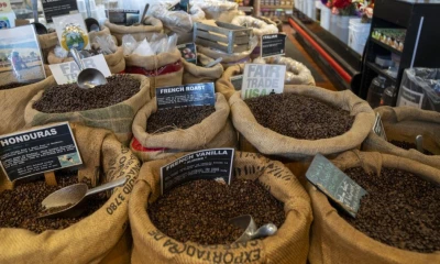 El café y el cacao está previsto que bajen un 12,7 % y un 6,2 % el año siguiente / Foto: EFE