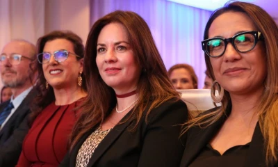  Rebeca Illescas, viceministra de Minas (centro), habló sobre la industria minera ecuatoriana.