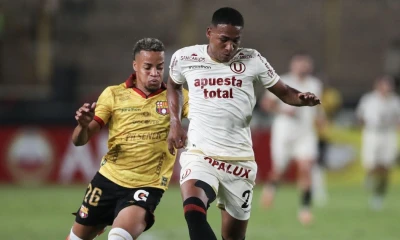 José Carabalí, volante ecuatoriano, es una de las figuras de Universitario de Deportes / Foto: EFE