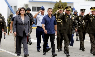 Noboa otorgó condecoraciones a 15 miembros de la Policía Nacional / Foto: cortesía Presidencia