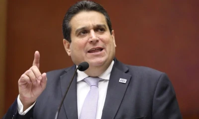 Juan Carlos Larrea, procurador general, rindió ayer su informe anual de labores / Foto: cortesía Asamblea Nacional