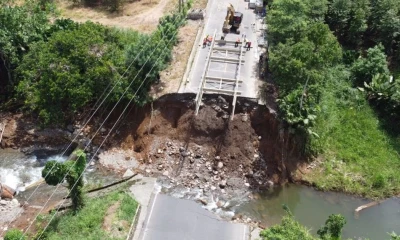 Las lluvias interrumpieron la vía La Concordia-Puerto Nuevo / Foto: cortesía MTOP