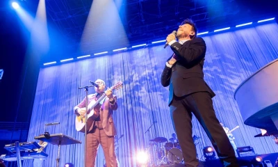 Sin Bandera deleitó con su repertorio de éxitos y se confabuló con los sentimientos de los alrededor de 10.000 asistentes a esta actuación / Foto: cortesía 