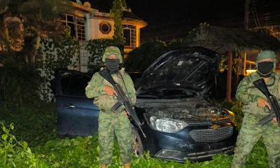 "Los vehículos contenían explosivos y dos tanques de gas, además de dos fusiles de largo alcance, una pistola y varias municiones" / Foto: cortesía FF.AA.