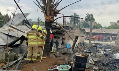 El incendio afectó un centro comercial en el centro de Taisha / Foto: cortesía ECU 911