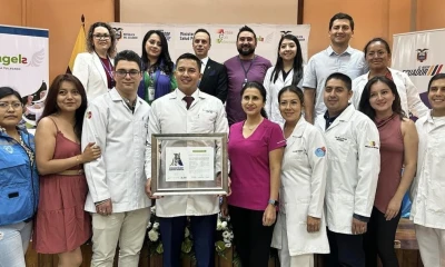 La Iniciativa Angels entregó el reconocimiento al Hospital General de Macas / Foto: cortesía Gobernación de Morona Santiago
