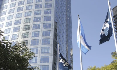 "La República (Argentina) ejerció un control indirecto sobre el número requerido de acciones de Repsol el 16 de abril de 2012, y en consecuencia desencadenando esa licitación"/ Foto: cortesía EFE