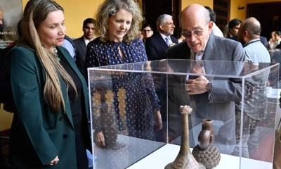 La ceremonia de entrega de estas piezas fue celebrada en el Palacio de Torre Tagle / Foto: EFE 