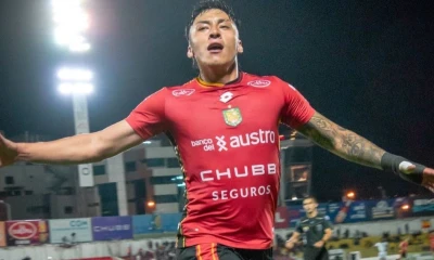 Alejandro Tobar anotó los 2 goles del Deportivo Cuenca frente a Aucas / Foto: cortesía Deportivo Cuenca