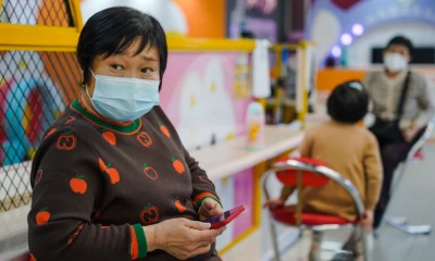 Hace ahora tres años, el 11 de enero de 2020, China informaba de la muerte de un hombre de 61 años que frecuentaba el mercado de la ciudad de Wuhan  / Foto: EFE