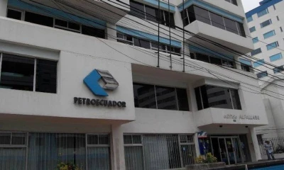 Las dos mayores empresas estatales son otro ejemplo. Petroecuador y Petroamazonas, según dijo el presidente Lenín Moreno, en abril, pasarán a ser una para optimizar sus funciones y ahorrar costos. Foto: Expreso