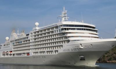El crucero Silver Dawn fue el primero en llegar este año a Manta / Foto: cortesía Cámara Marítima de Ecuador
