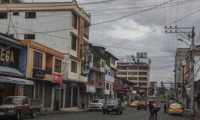 El centro de Macas tiene calles en buen estado, pero hay constantes cortes de agua. Foto: El Comercio
