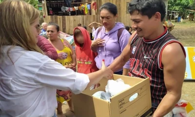 El MIES entregó kits con alimentos y kits con vestimenta a alrededor de 66 familias./ Foto: cortesía MIES