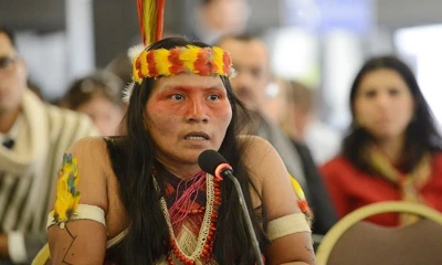 María Cahuiya, dirigente waorani, protagonizó un incidente en la Asamblea Nacional / Foto: cortesía Plan V