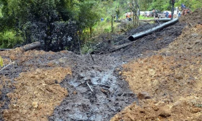 Archivo en la tubería del SOTE, ocurrido en Sucumbíos el 1 de junio del 2013. Foto: El Universo