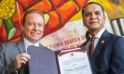 Franco Quezada (izquierda) fue electo alcalde de Loja en 2023 / Foto: cortesía Municipio de Loja