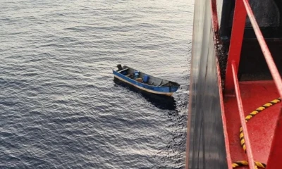 Se presume que los rescatados podrían ser pescadores ecuatorianos reportados como desaparecidos días atrás / Foto: cortesía Armada del Ecuador