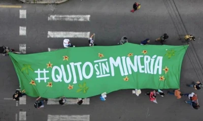 El colectivo ‘Quito Sin Minería’ presentó 380.000 firmas al CNE para incluir la pregunta en las elecciones del próximo año / Foto: cortesía 