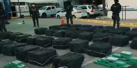 Hallan tres toneladas de droga en una finca de  Manabí