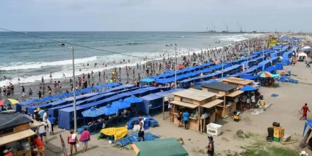 Gobierno reduce IVA al 8 % por feriado de mayo para incentivar el turismo