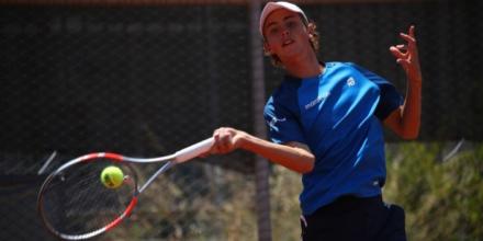 Joven promesa del tenis ecuatoriano destaca en los Qualifiers de la Copa Davis 2026