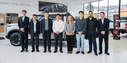 Ejecutivos de fabricante chino visitan Ecuador para evaluar el desempeño de Dongfeng