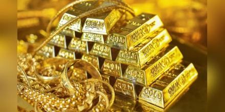 Oro cede ligeramente, pero se mantiene sobre los $ 4.000