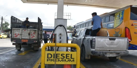Precio del diésel en Ecuador enfrenta presión internacional por conflicto en Medio Oriente
