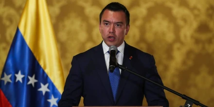 Riesgo país de Ecuador cae a 396 puntos y alcanza su nivel más bajo en más de una década