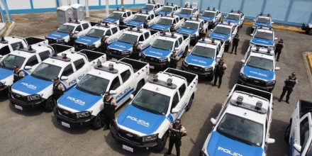 Gobierno entrega 230 vehículos a la Policía para reforzar seguridad a nivel nacional