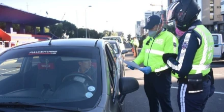 Matriculación vehicular 2026: Suspensión de trámites en Quito y municipios habilitados por la ANT