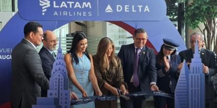 Latam inauguró vuelo directo Guayaquil-Nueva York