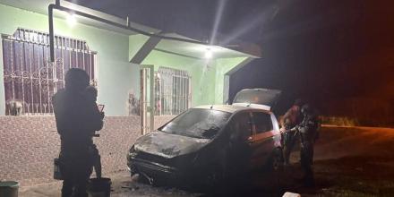 Incendian seis vehículos en provincia fronteriza con Colombia