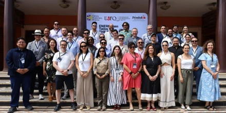 Galápagos fue sede de encuentro internacional sobre transición energética sostenible