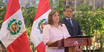 Perú: Dina Boluarte promulgó amnistía para policías y militares