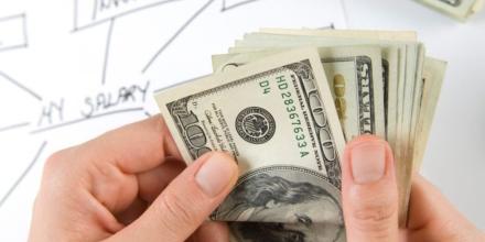 Gobierno dispuso el pago del décimo tercer sueldo hasta el 14 de noviembre