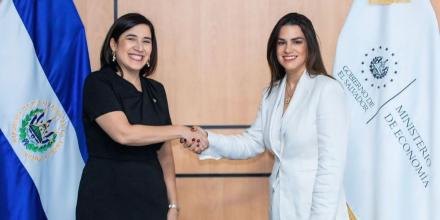 Ecuador fortalece su presencia comercial en El Salvador