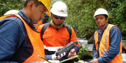 Ecuador cambia la tasa minera y baja meta de recaudación