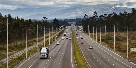 Pico y Placa Quito para hoy lunes 9 de febrero de 2026: horarios y restricciones
