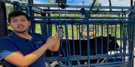 Ganaderos de El Chaco recibieron equipos especializados